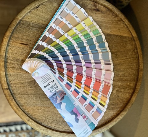 Pantone formula guide solid - guide,